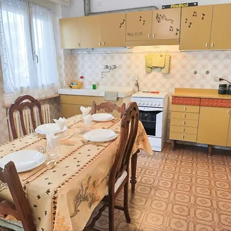 700 M From The Sea With Private Garage 圣雷默